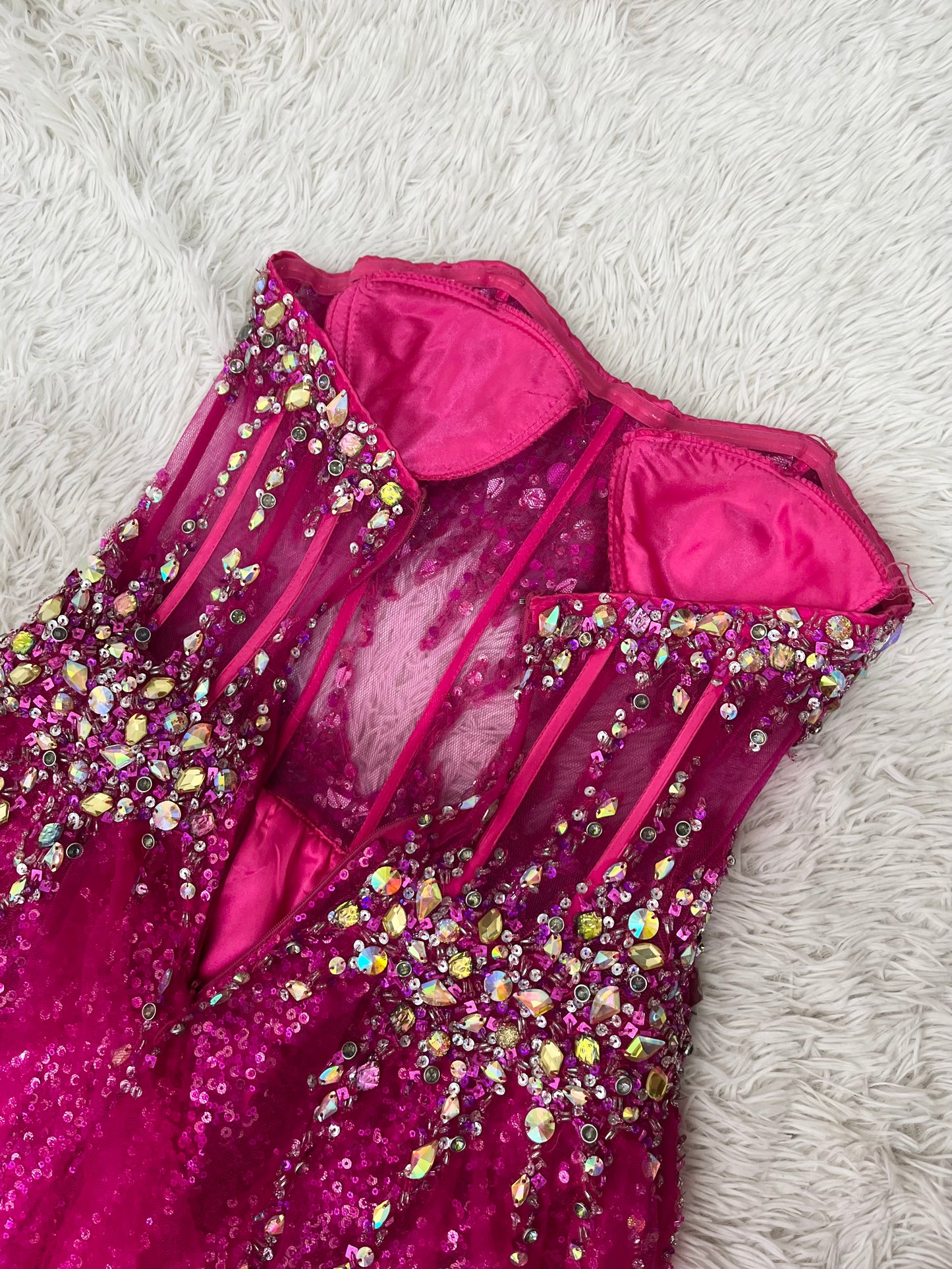 Captivating corset dress in magenta tulle with hand-embroidered rhinestones + matching shawl-size S