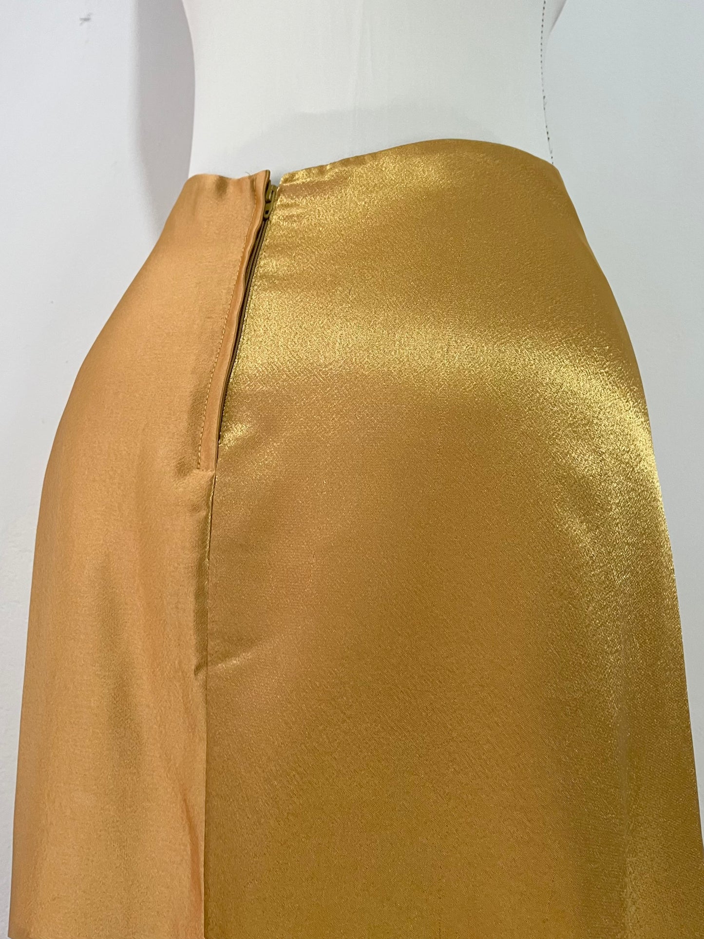 3-piece champagne set: corset, skirt, and matching shawl - Size S