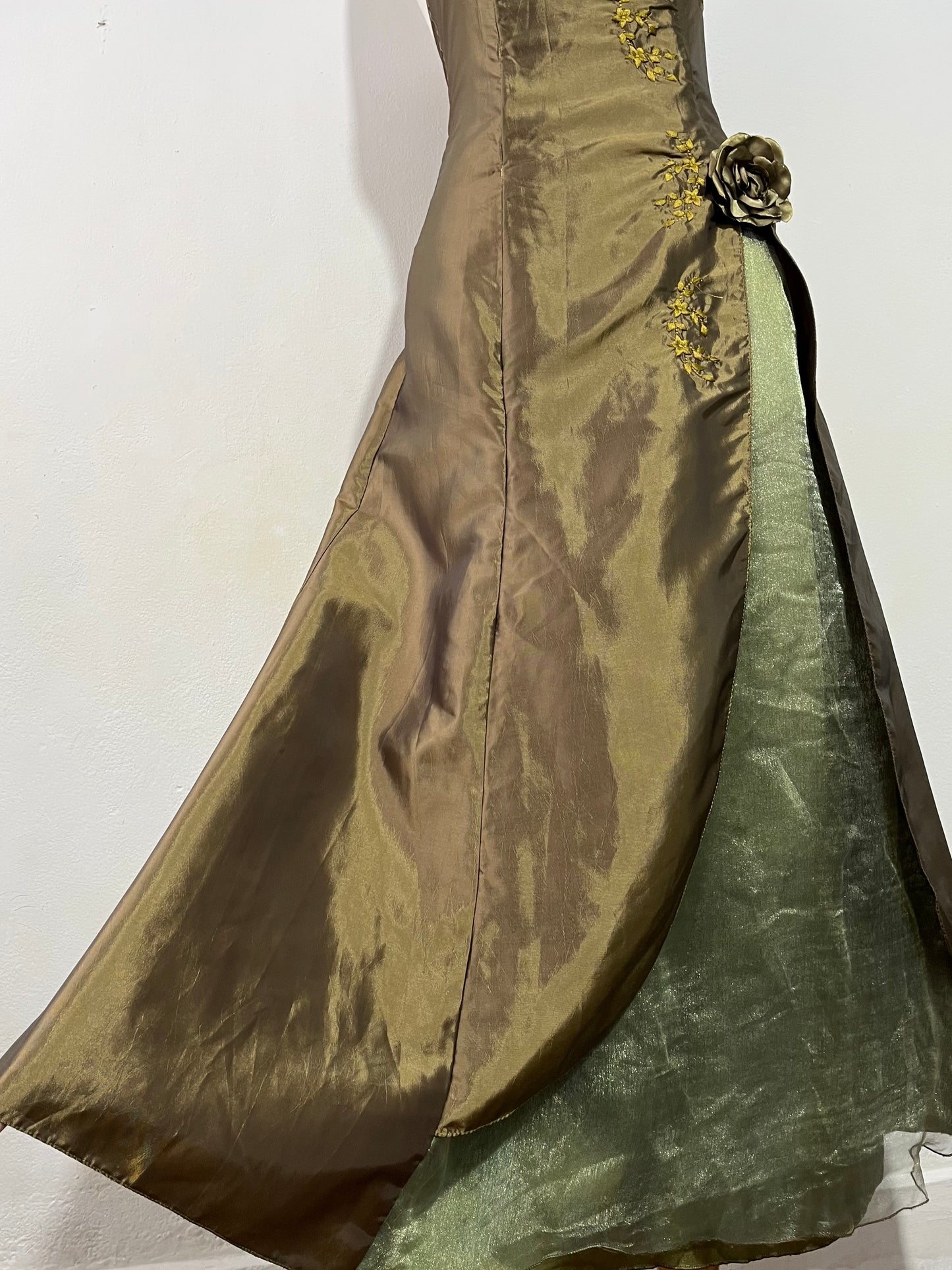 Moss green taffeta corset dress with floral embroidery- size M/L
