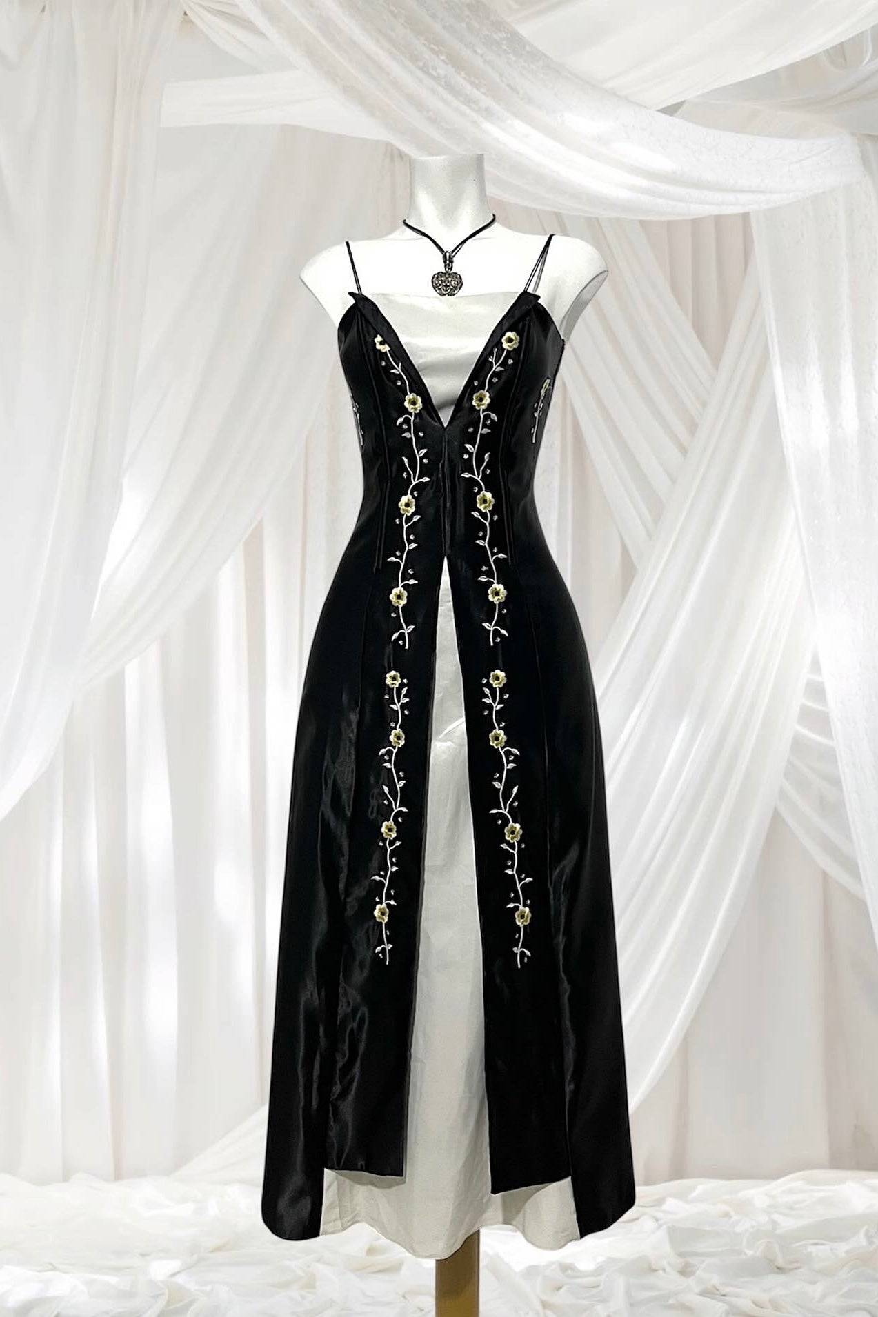 Noir and ivory corset dress with floral embroidery- size S