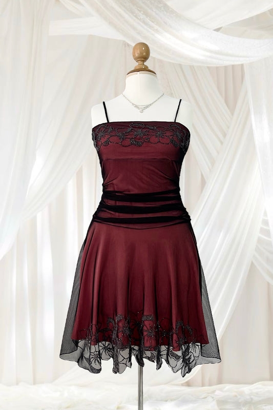 Mini gown in burgundy and embroidered tulle- size L