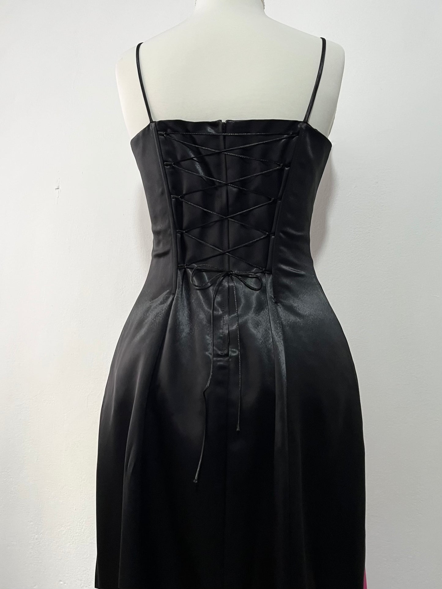 Noir and fuchsia corset dress with floral embroidery, rhinestones and adjustable strap