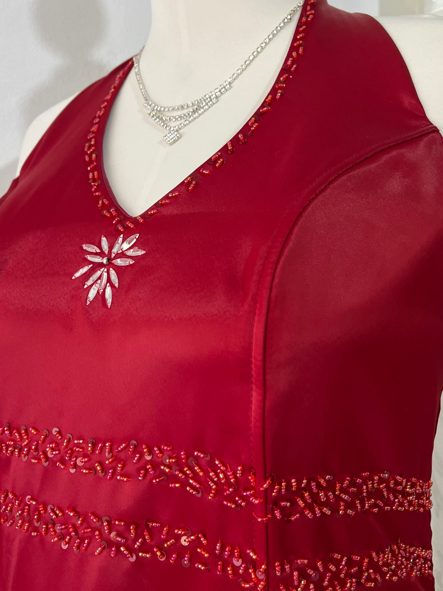 Reddish gown with corset and hand-embroidered embellishments- size XL
