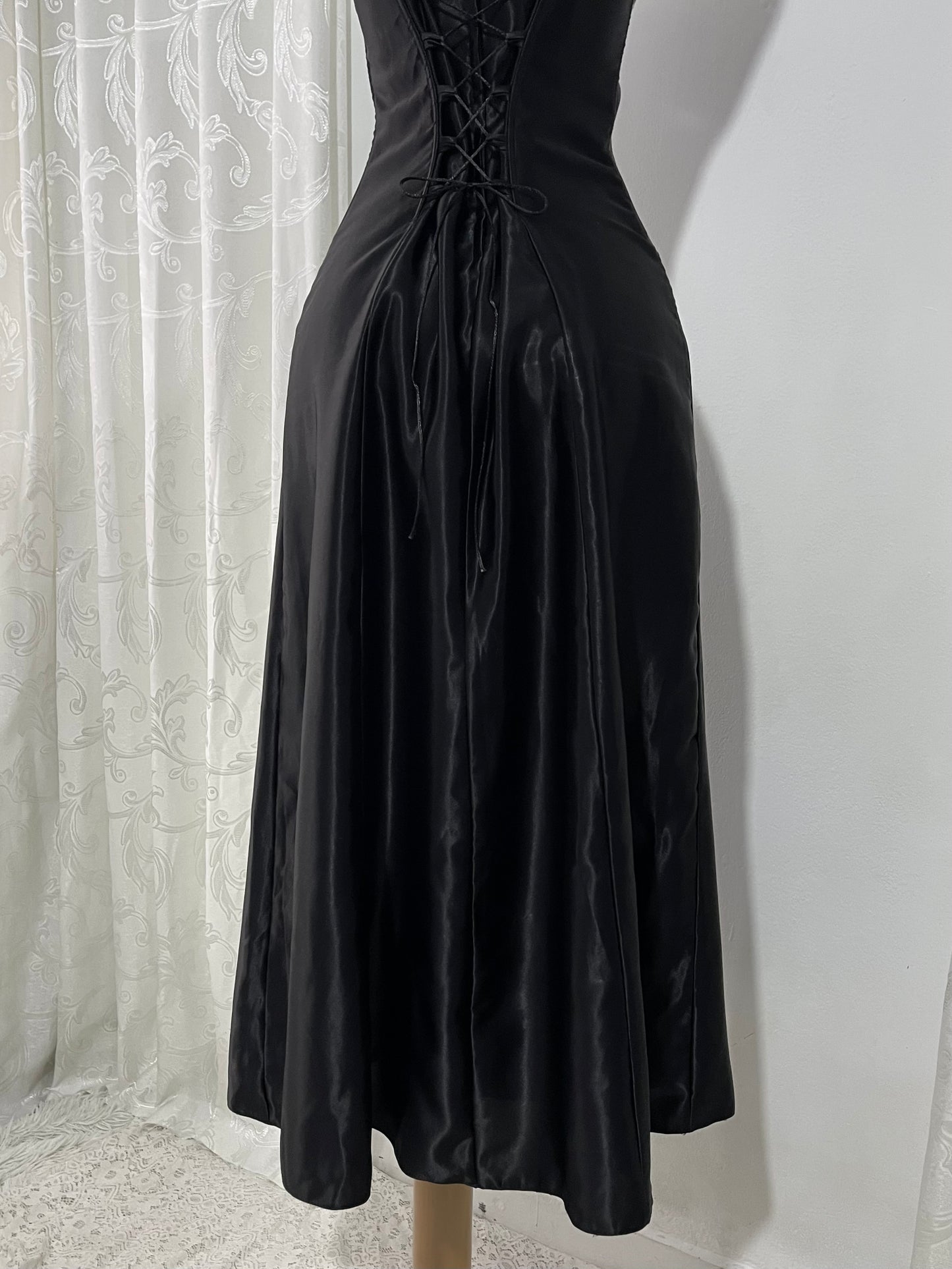 Noir and ivory corset dress with floral embroidery- size S