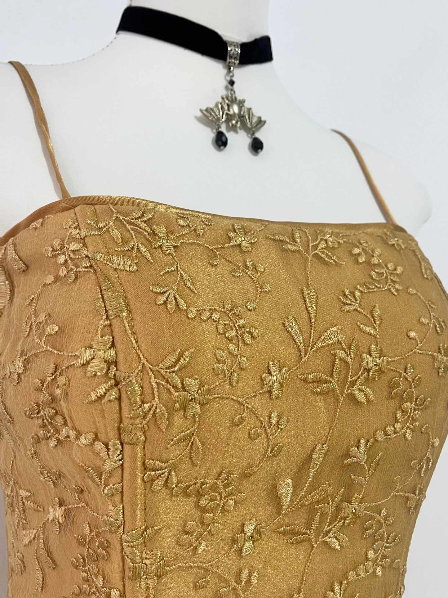 3-piece champagne set: corset, skirt, and matching shawl - Size S