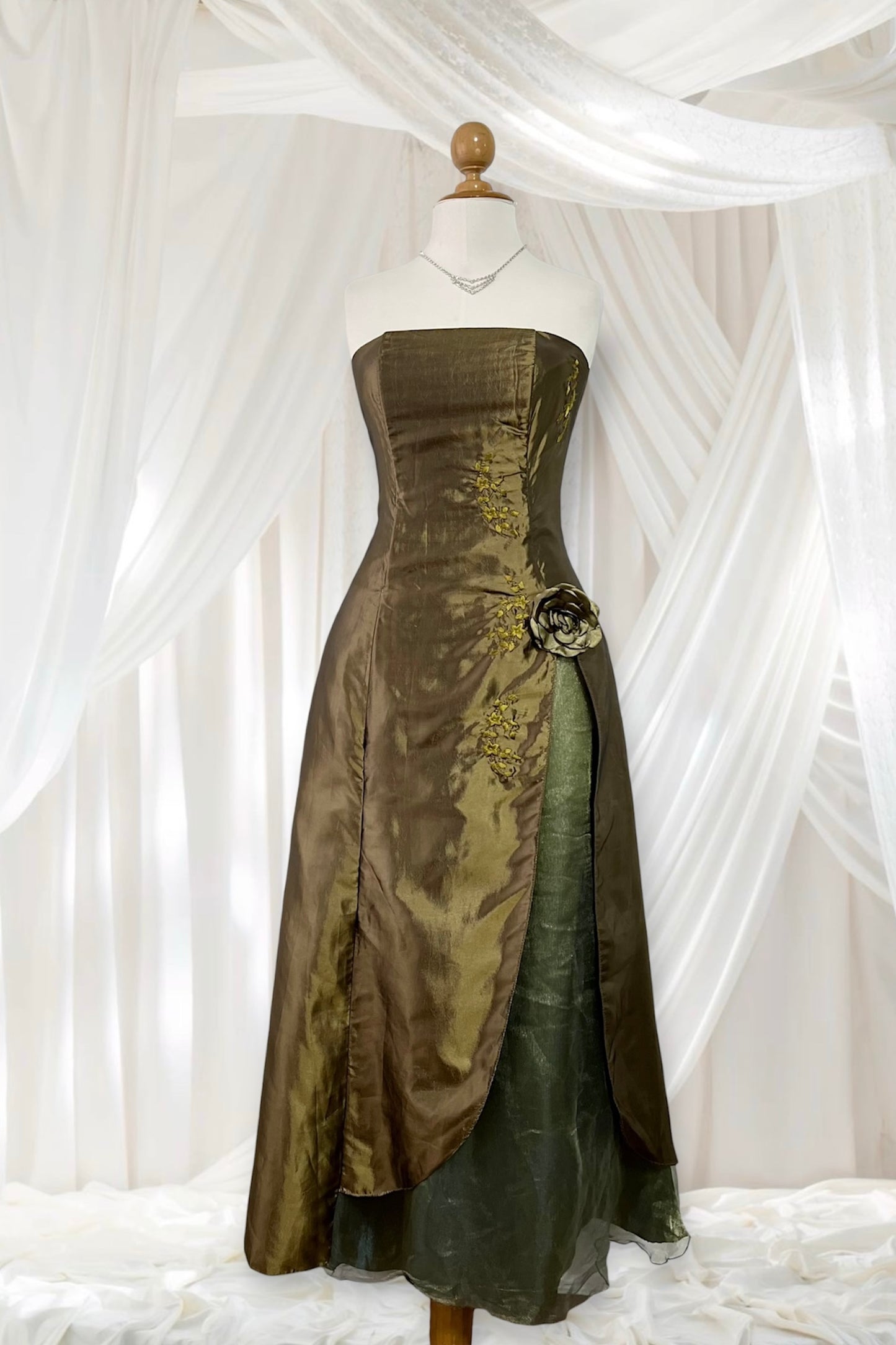 Moss green taffeta corset dress with floral embroidery- size M/L