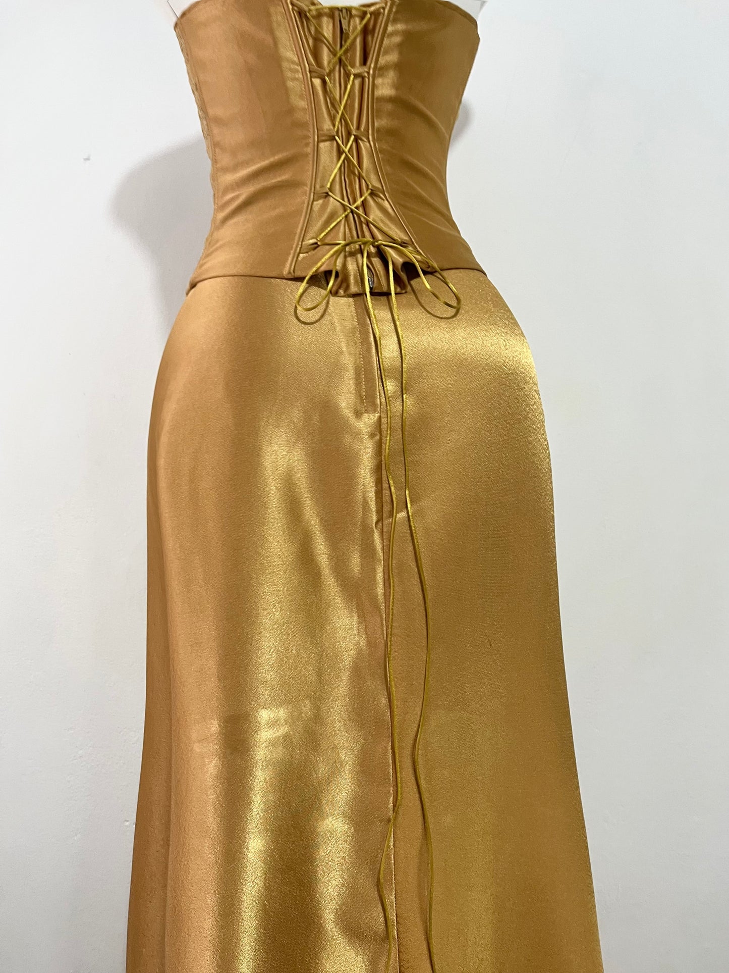 3-piece champagne set: corset, skirt, and matching shawl - Size S