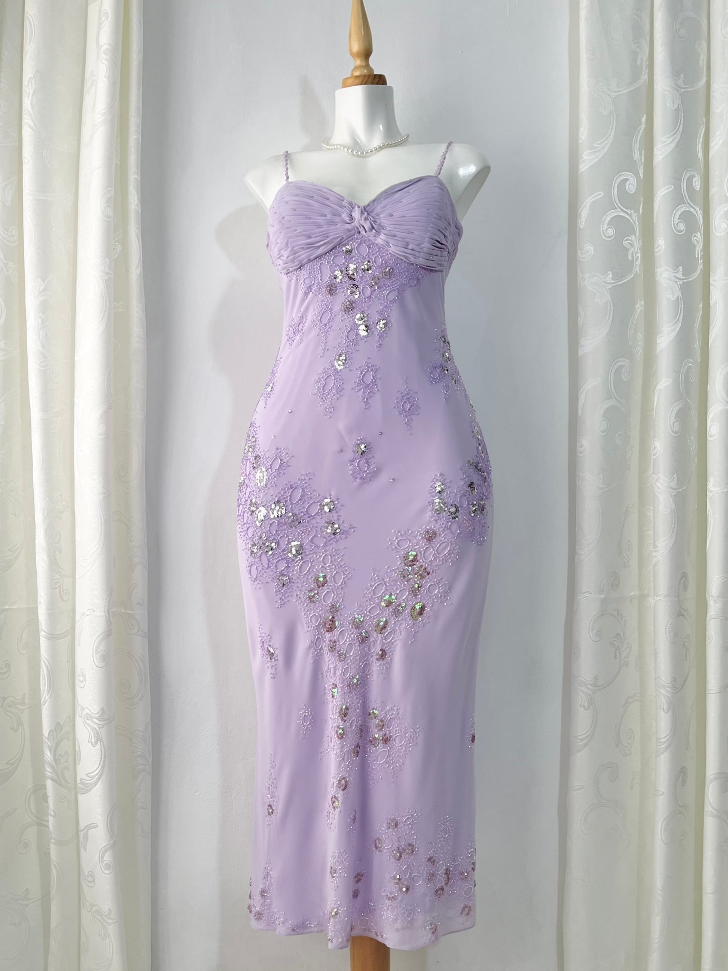 Captivating long dress in pastel lavender with sequin and bead embroidery