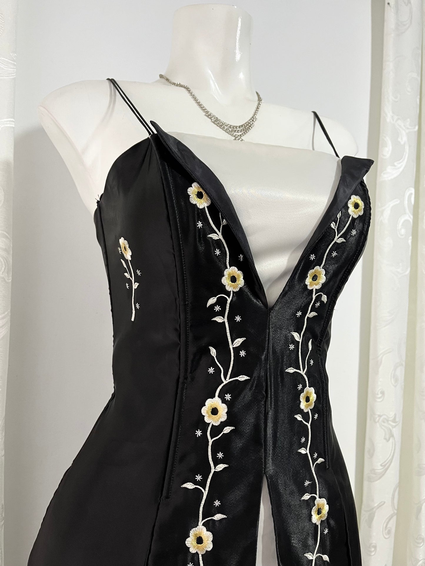 Noir and ivory corset dress with floral embroidery- size S