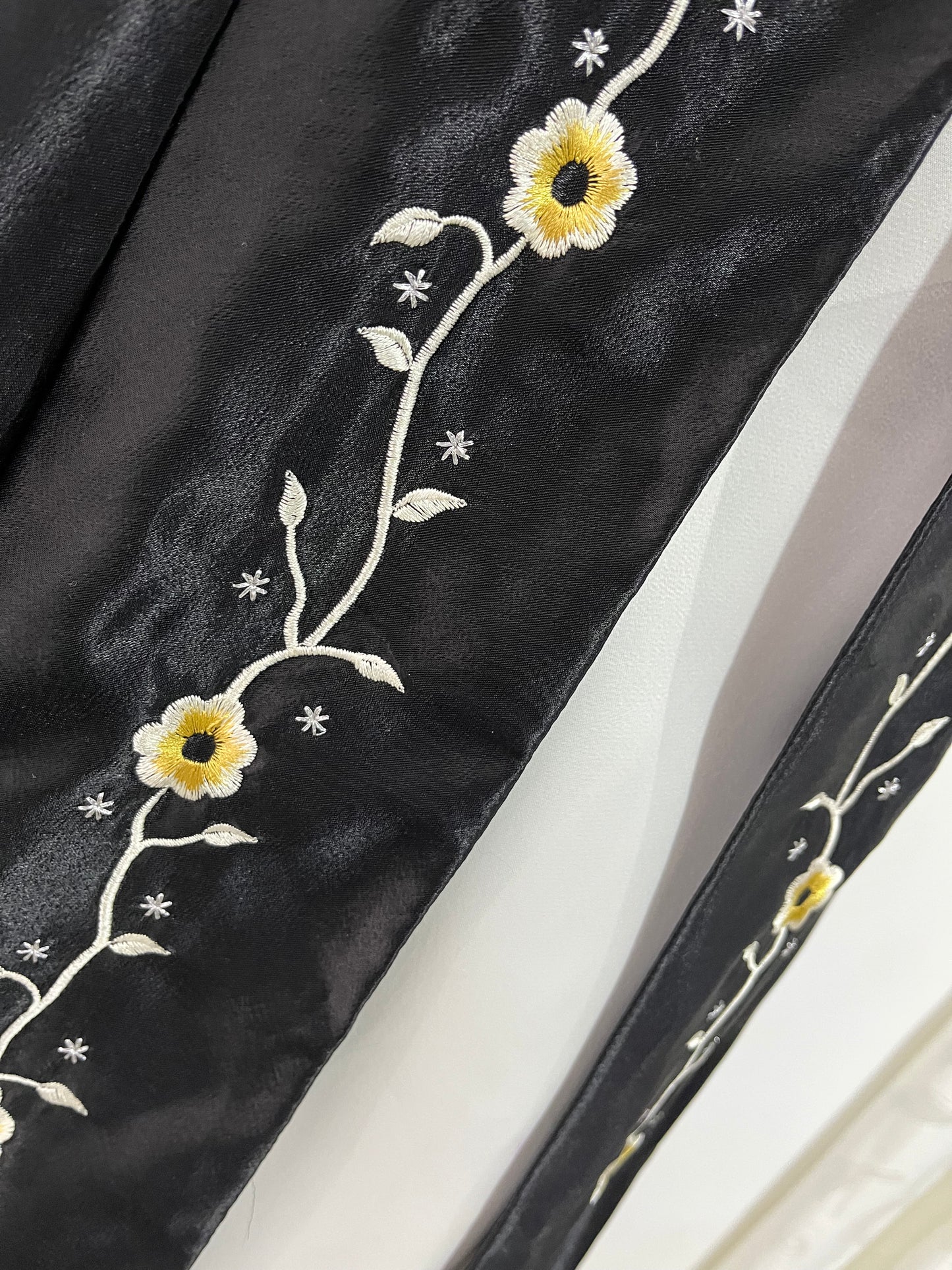 Noir and ivory corset dress with floral embroidery- size S