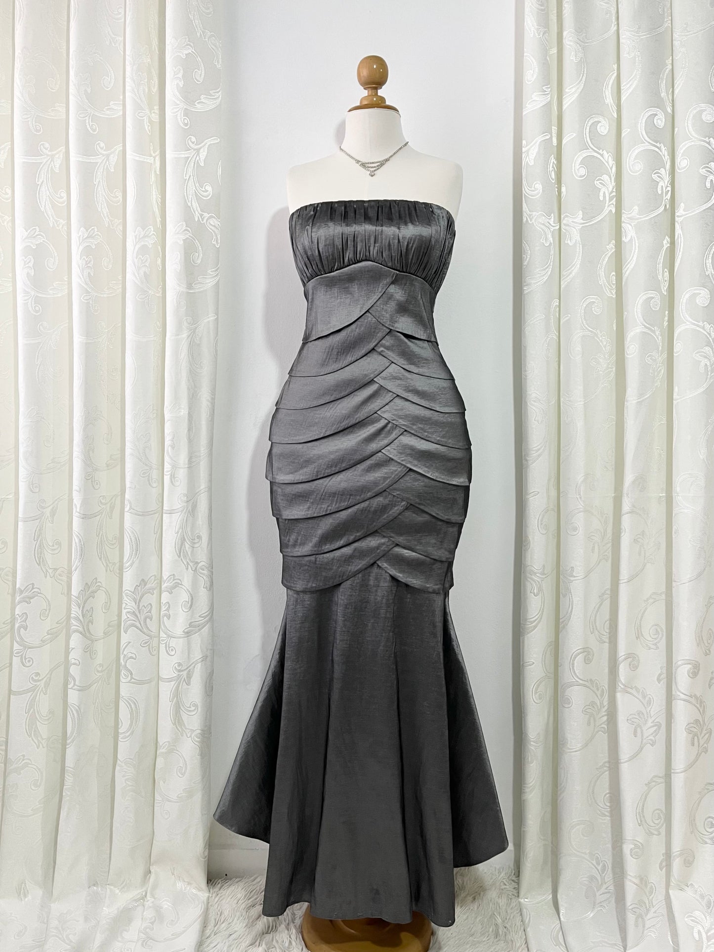 Iridescent gray layered mermaid-style dress- Size M/L