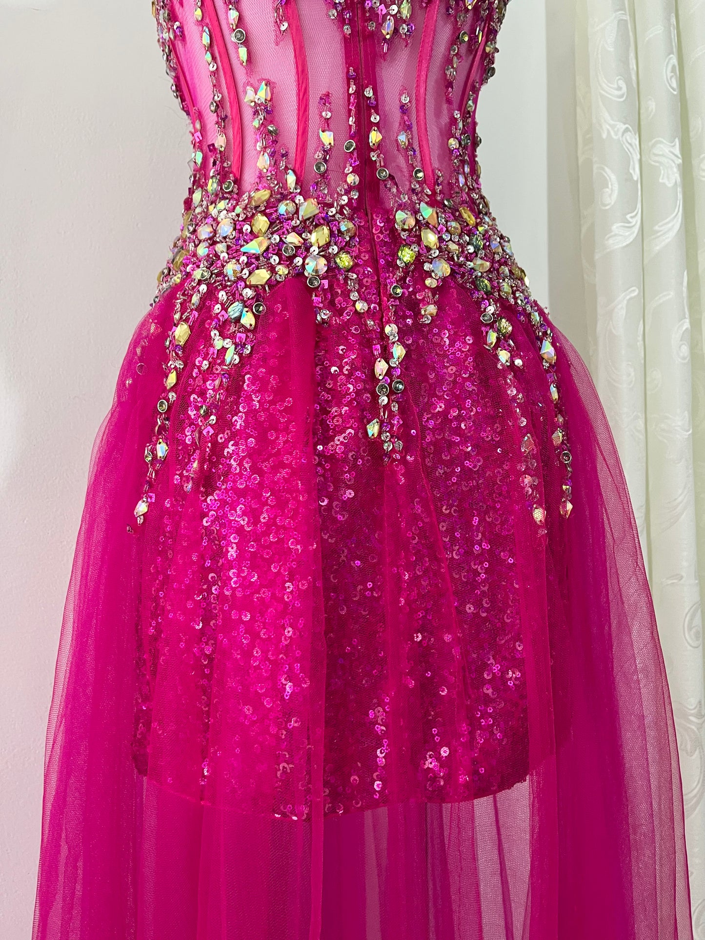 Captivating corset dress in magenta tulle with hand-embroidered rhinestones + matching shawl-size S