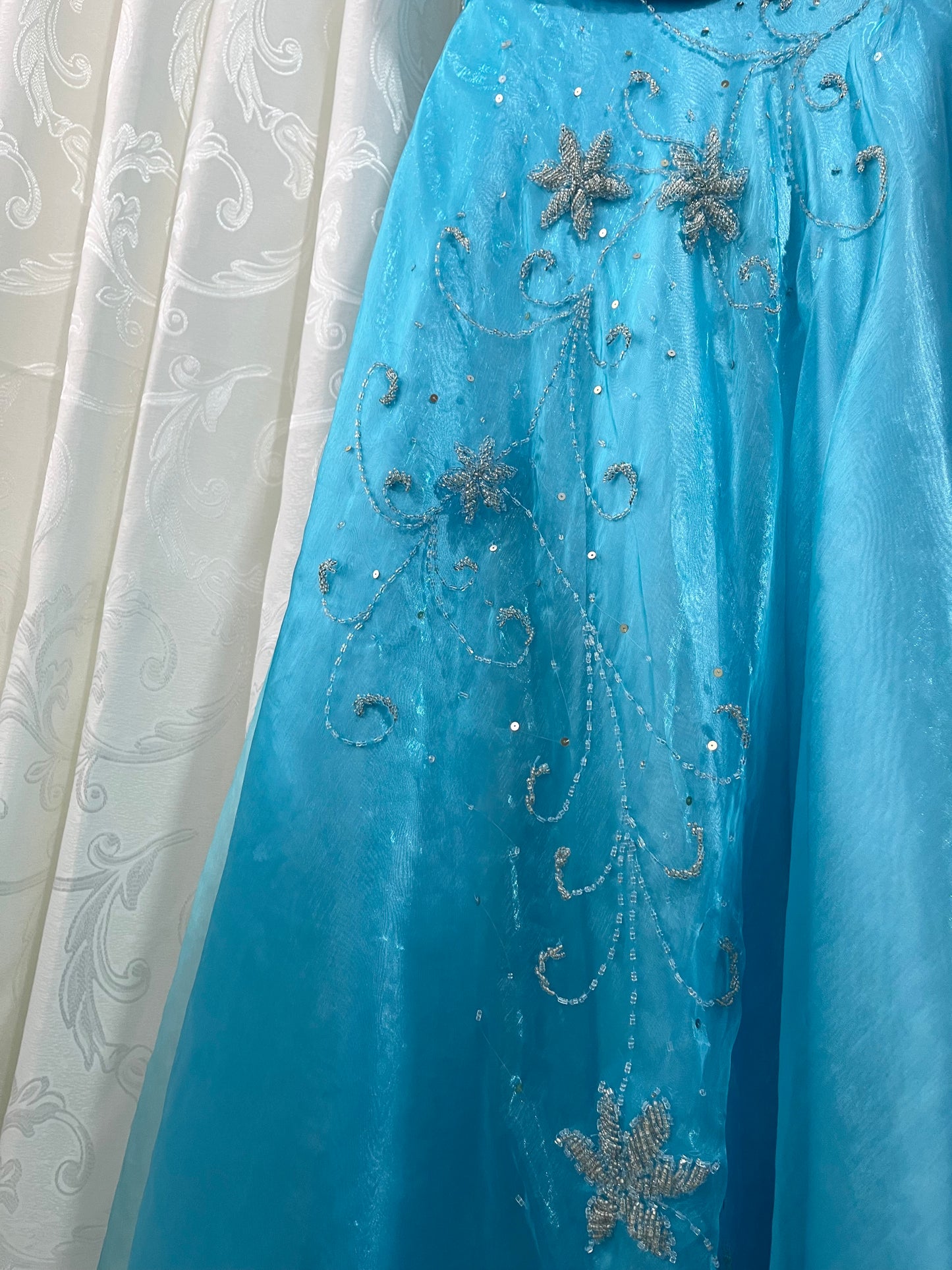 Vintage fairy set, 2 pieces:
Corset and chiffon skirt with inner silk satin, featuring exquisite hand embroidered floral beadwork