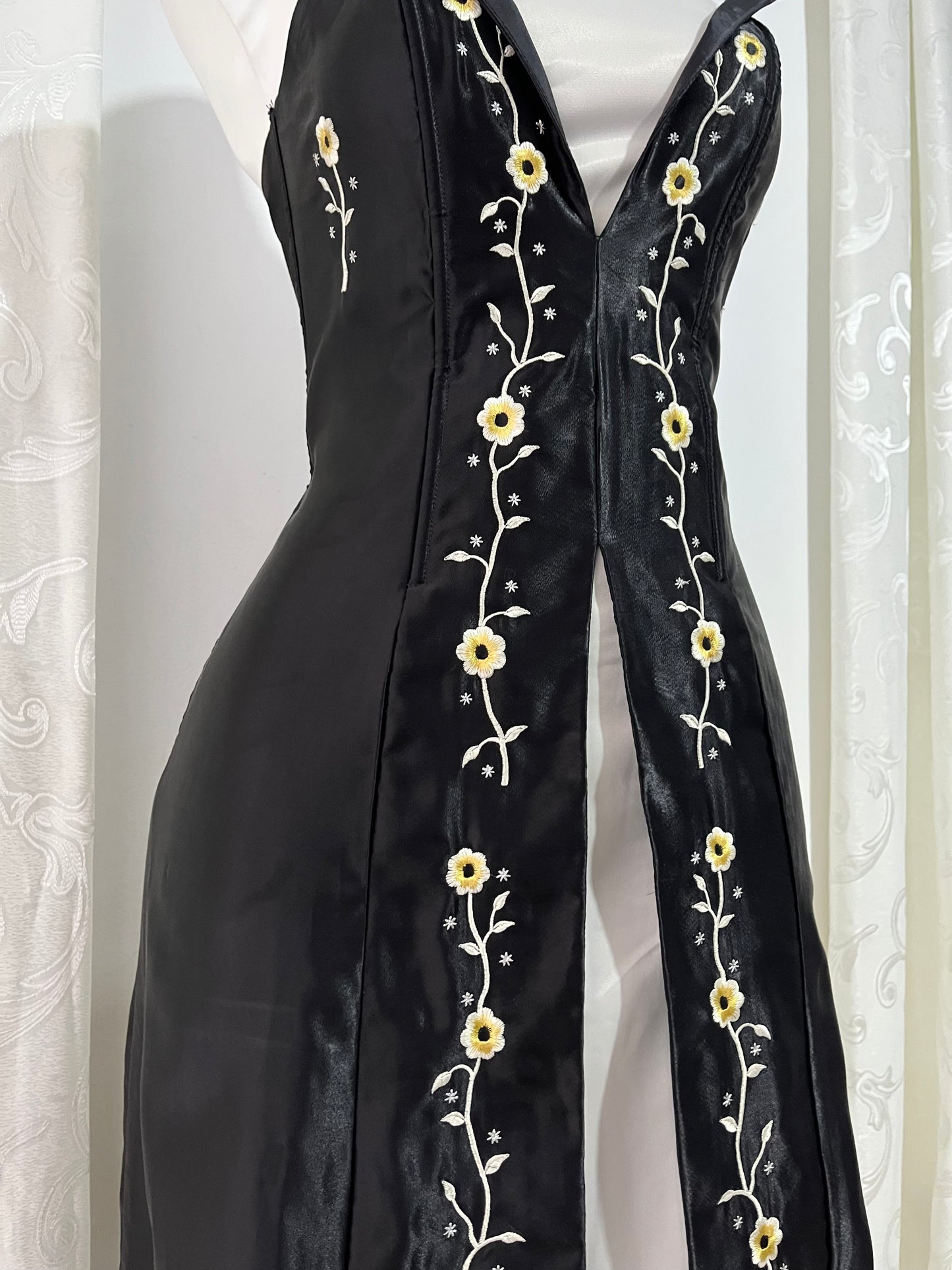 Noir and ivory corset dress with floral embroidery- size S